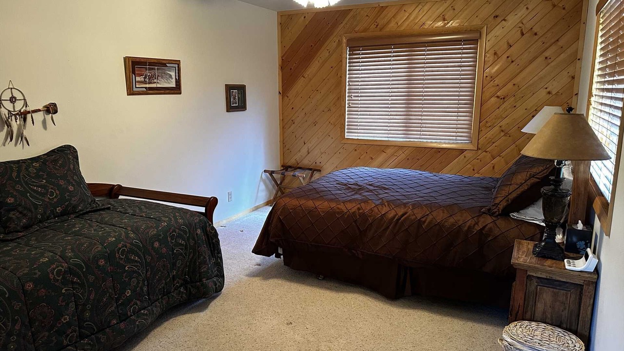 Photo of Bedroom in Lake City