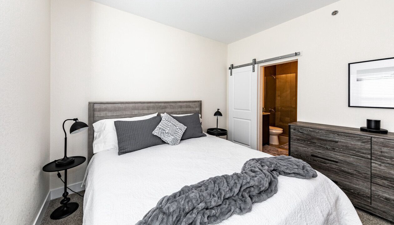 Photo of Bedroom in Mountain Shadows