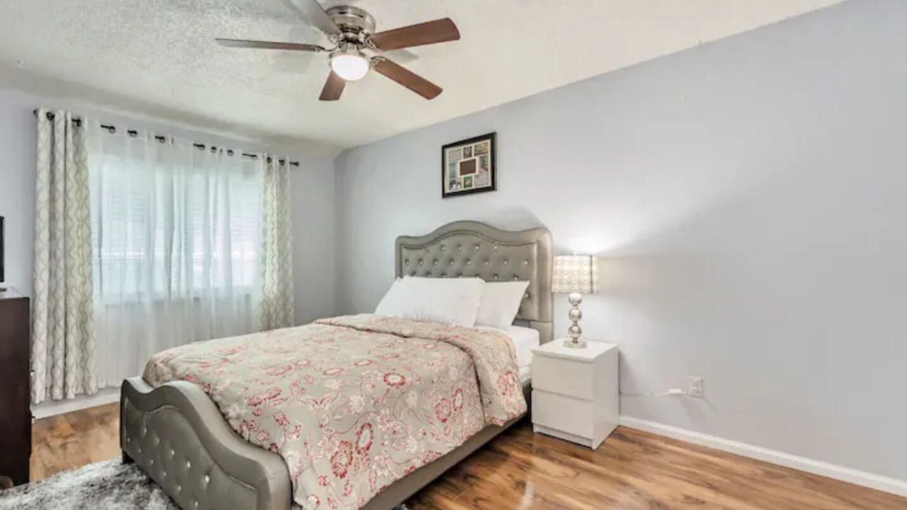 Photo of Bedroom in Aurora