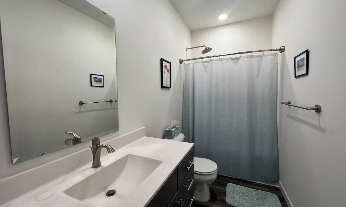 Photo of Bathroom in Eagle