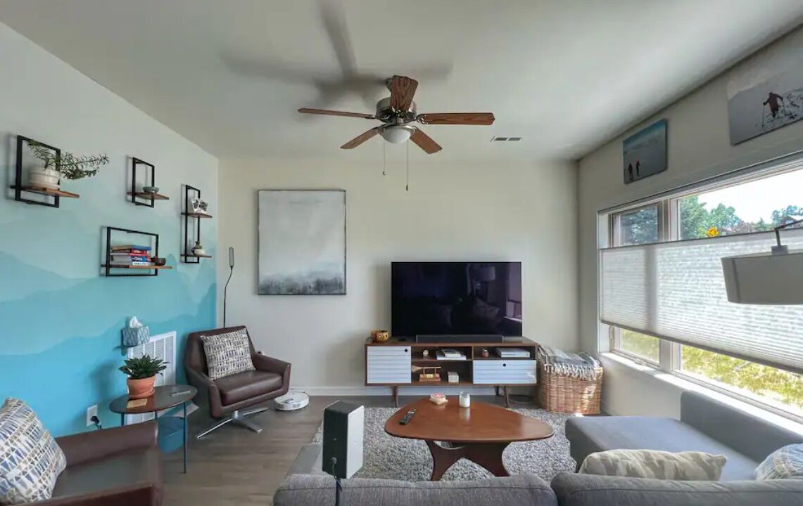 Photo of Livingroom in Eagle