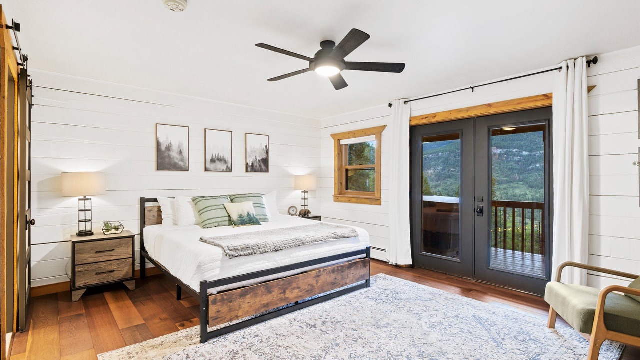 Photo of Bedroom in Evergreen
