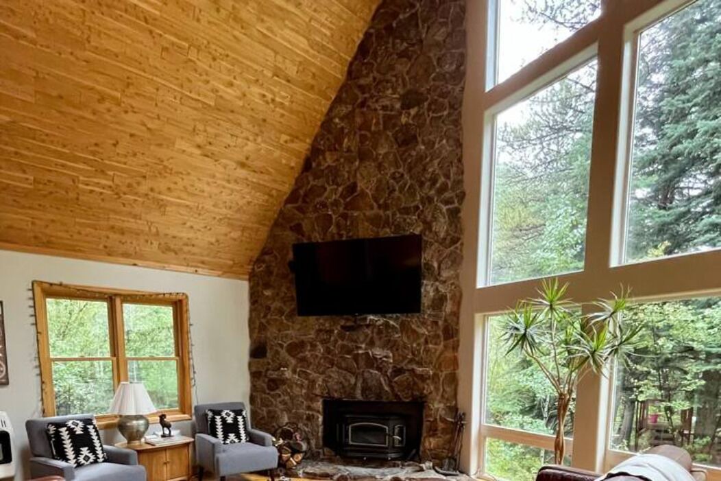 Photo of Livingroom in Idaho Springs
