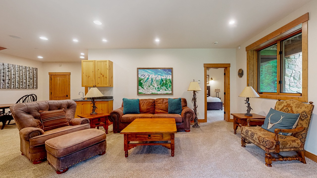 Photo of Livingroom in Crown