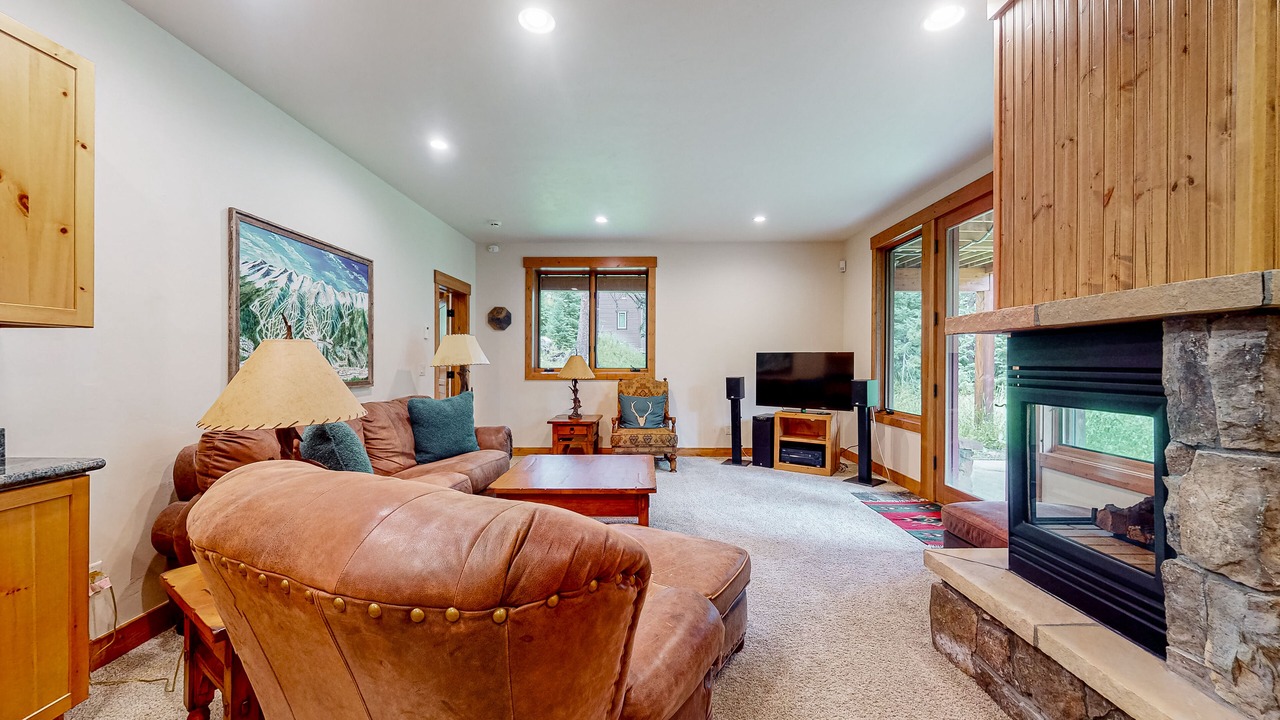Photo of Livingroom in Crown