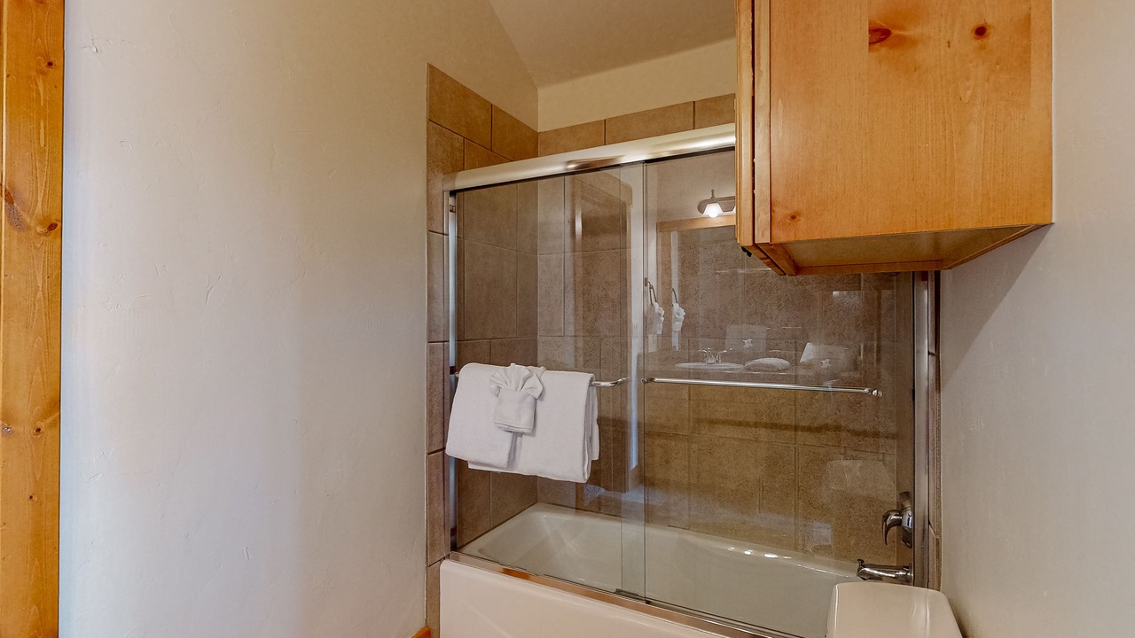 Photo of Bathroom in Crown