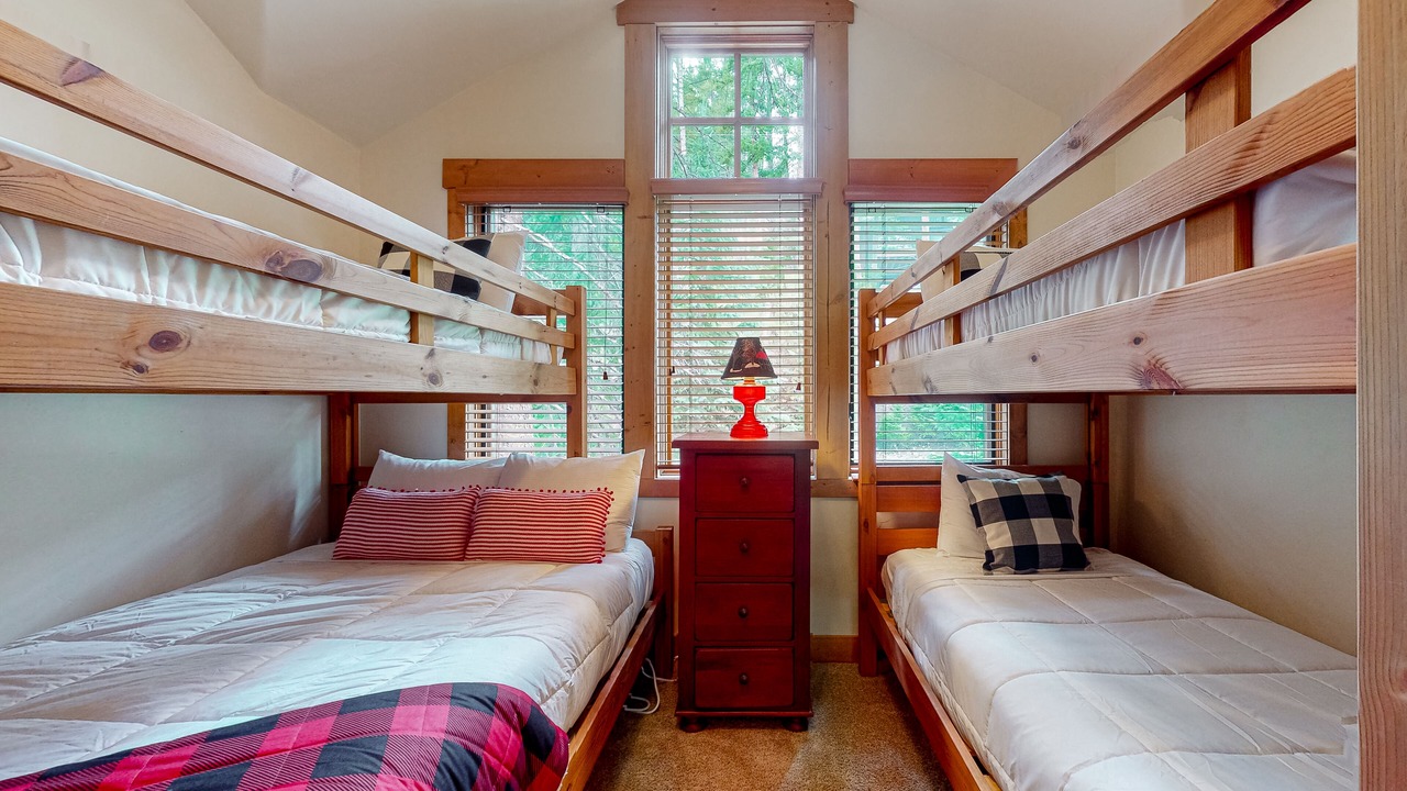 Photo of Bedroom in Crown
