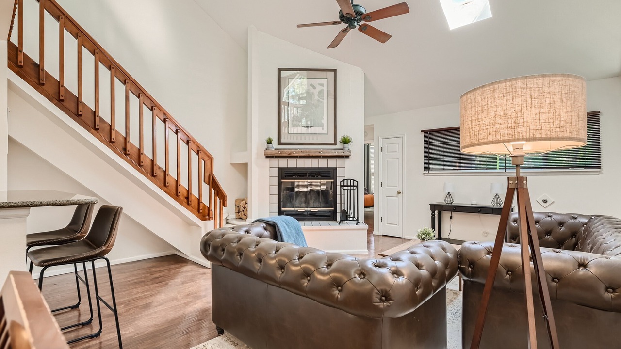 Photo of Livingroom in Meadow Hills
