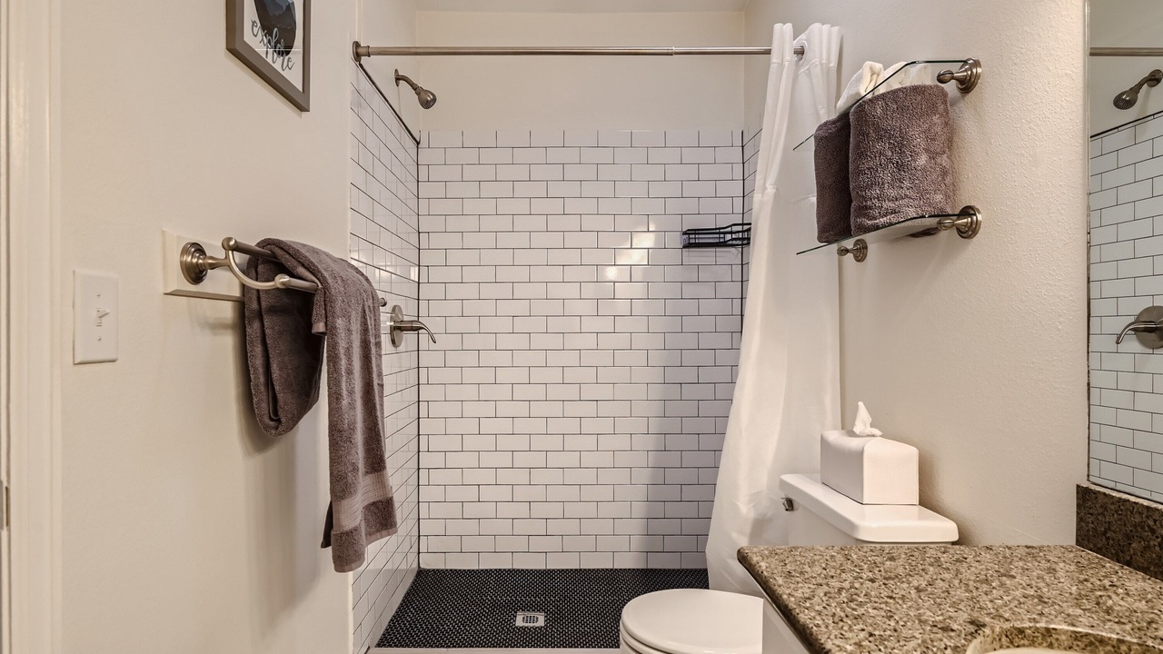 Photo of Bathroom in Meadow Hills
