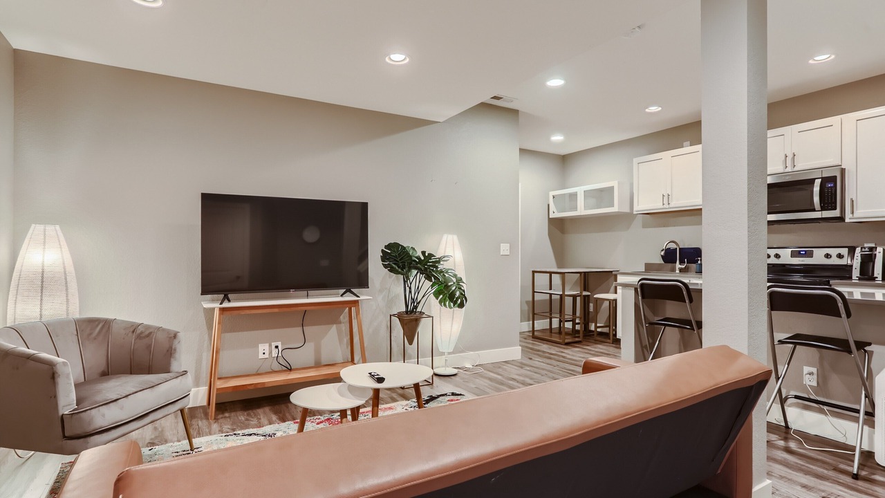 Photo of Livingroom in Stapleton