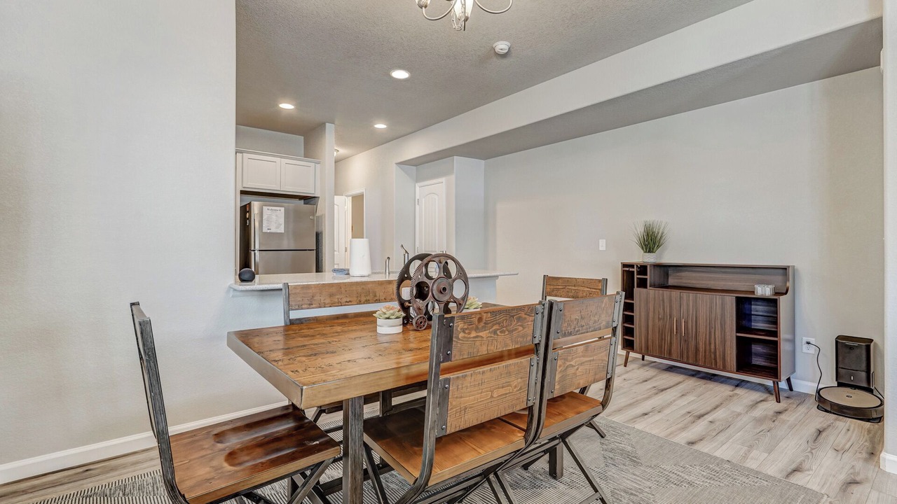 Photo of Livingroom in Southeast Colorado Springs
