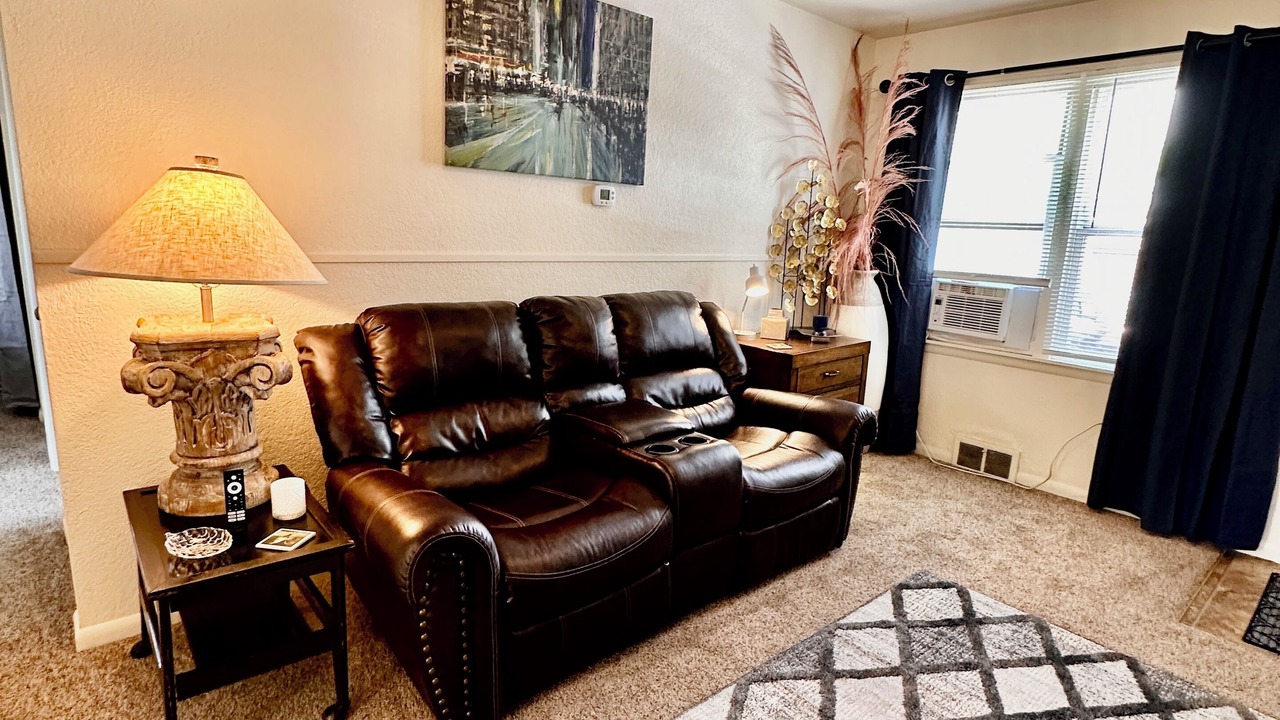 Photo of Livingroom in Fort Morgan
