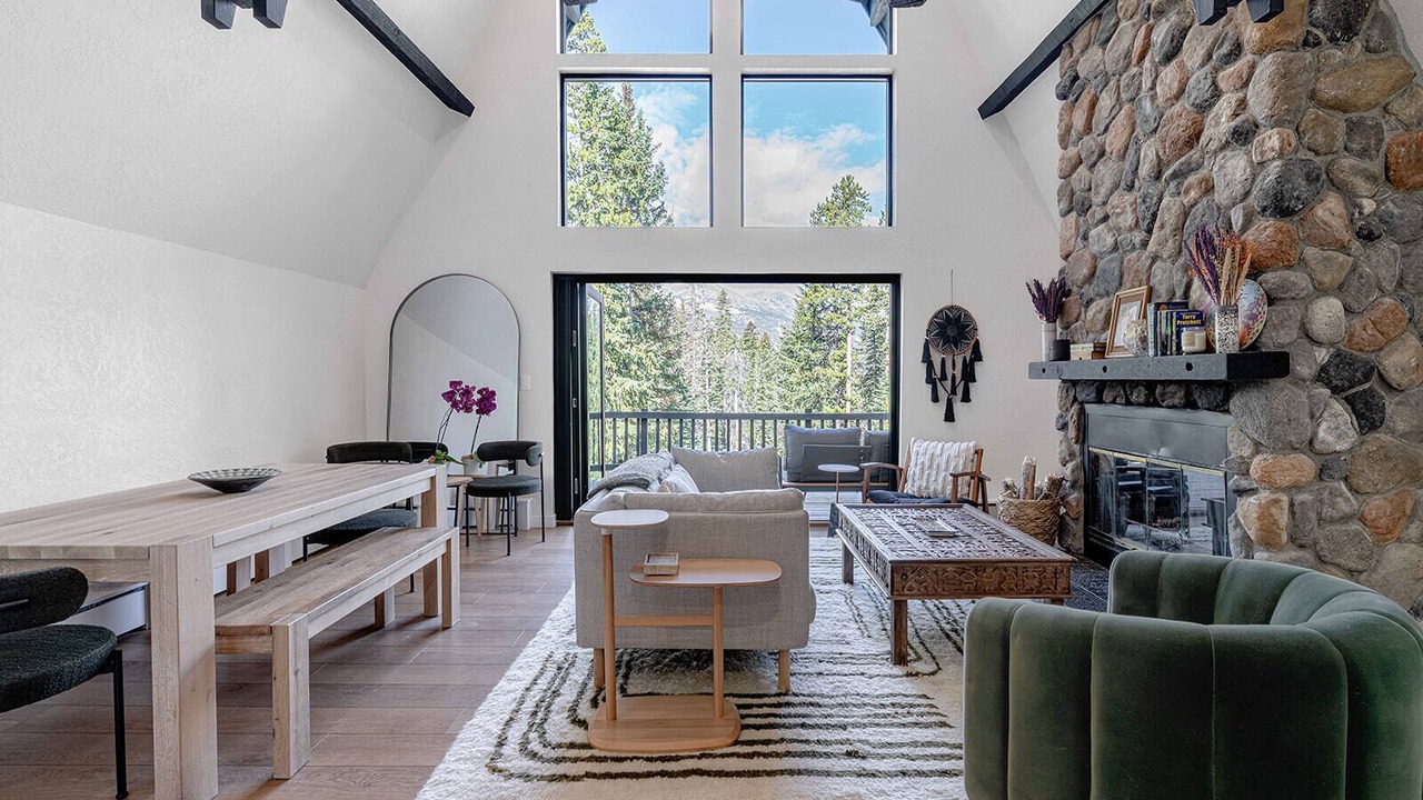 Photo of Livingroom in Breckenridge Heights