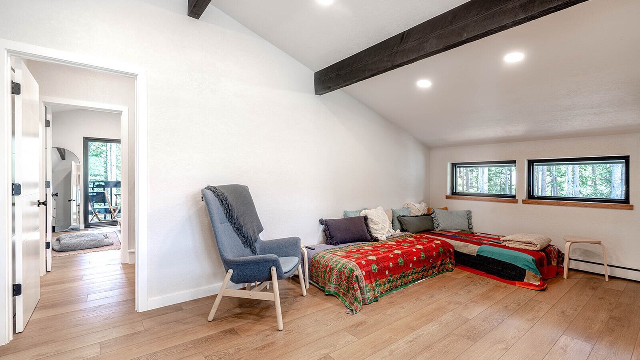 Photo of Bedroom in Breckenridge Heights