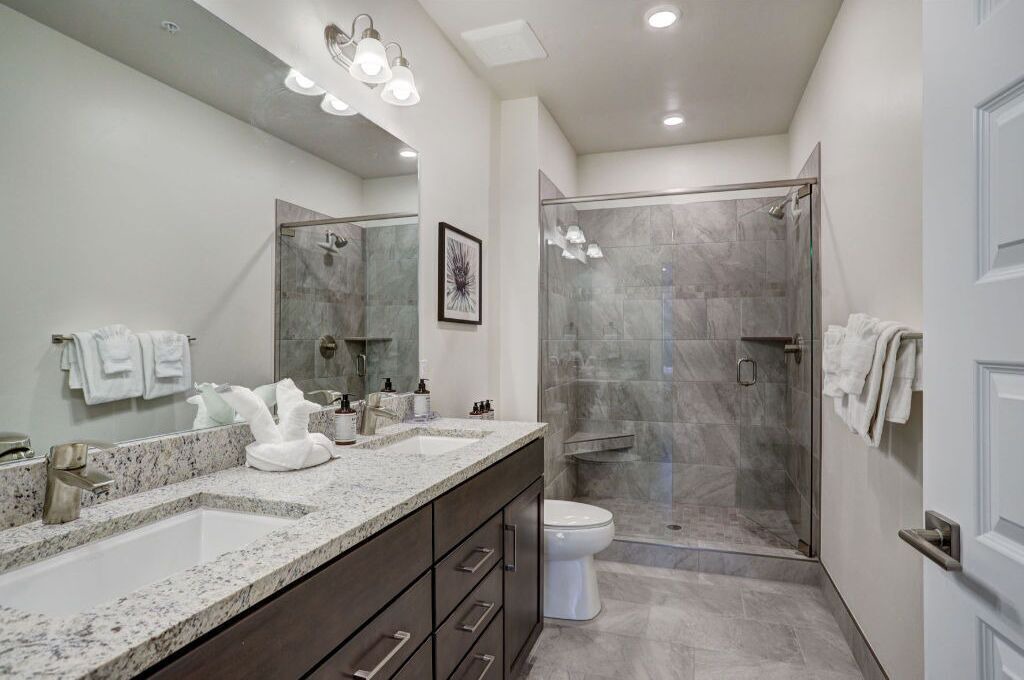 Photo of Bathroom in Lakeside Village