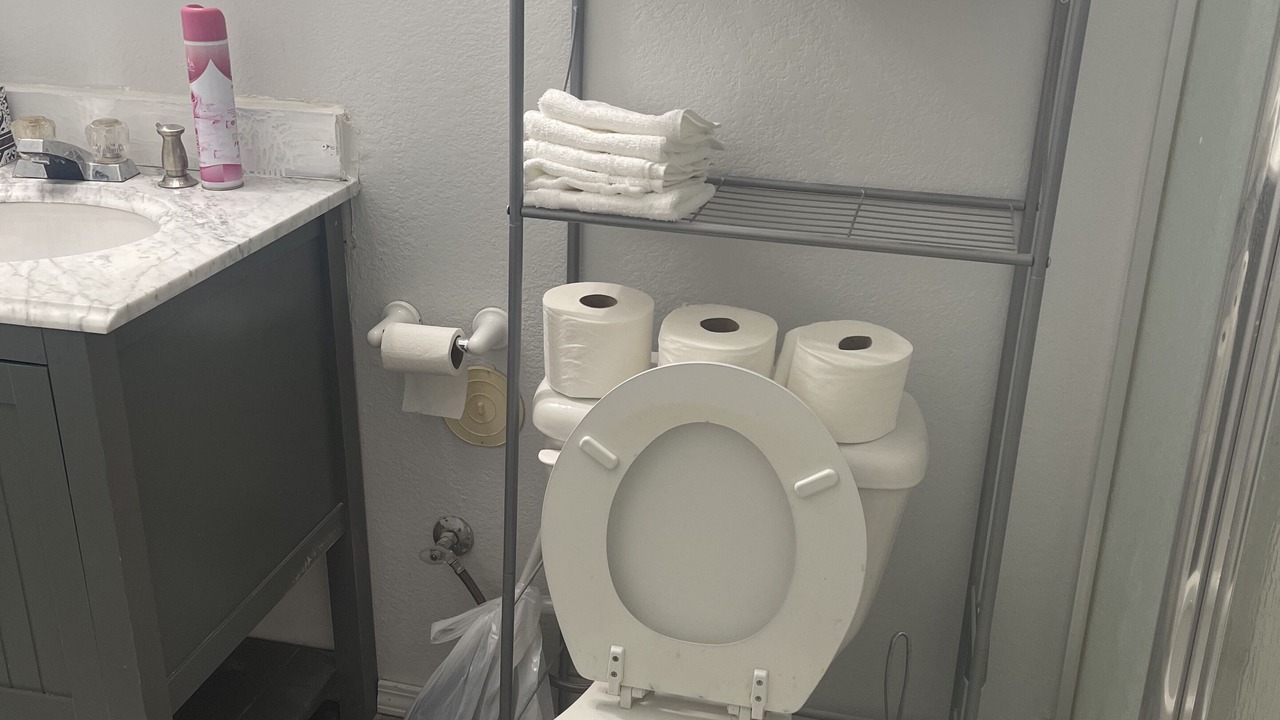 Photo of Bathroom in Montbello