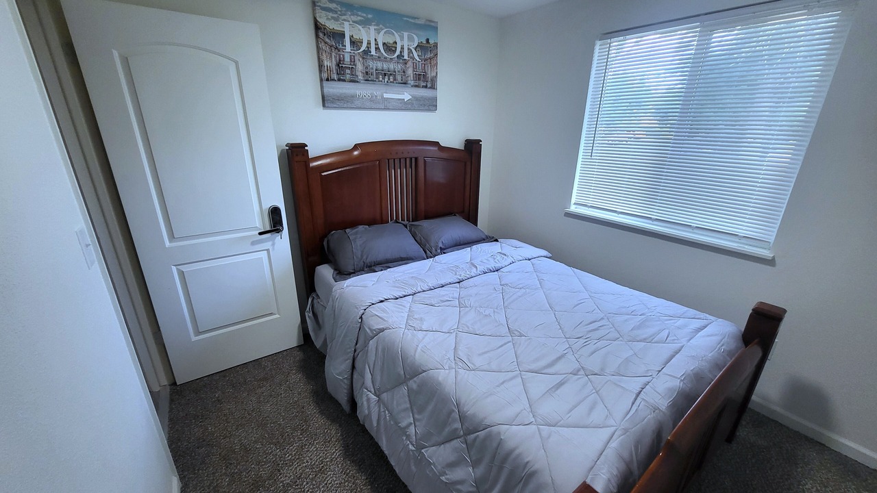 Photo of Bedroom in Aurora