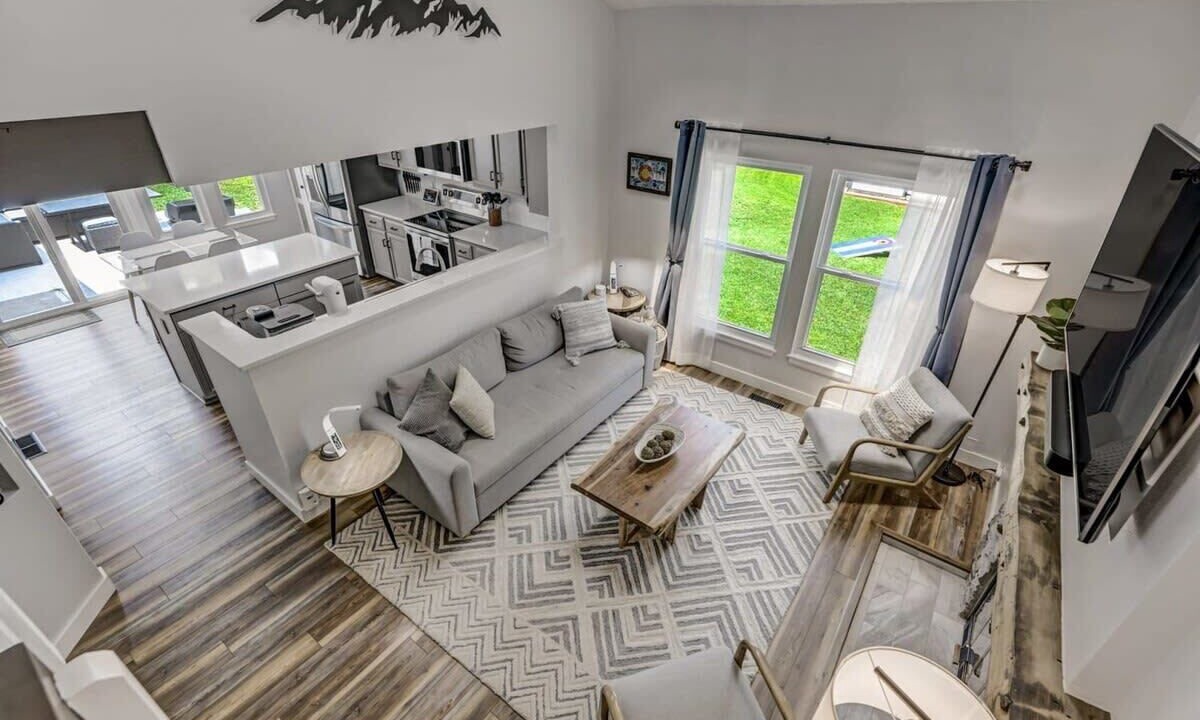 Photo of Livingroom in Northwest Colorado Springs