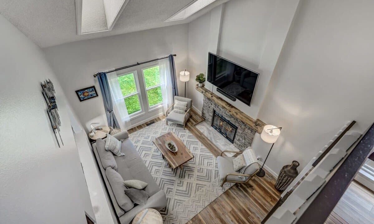Photo of Livingroom in Northwest Colorado Springs