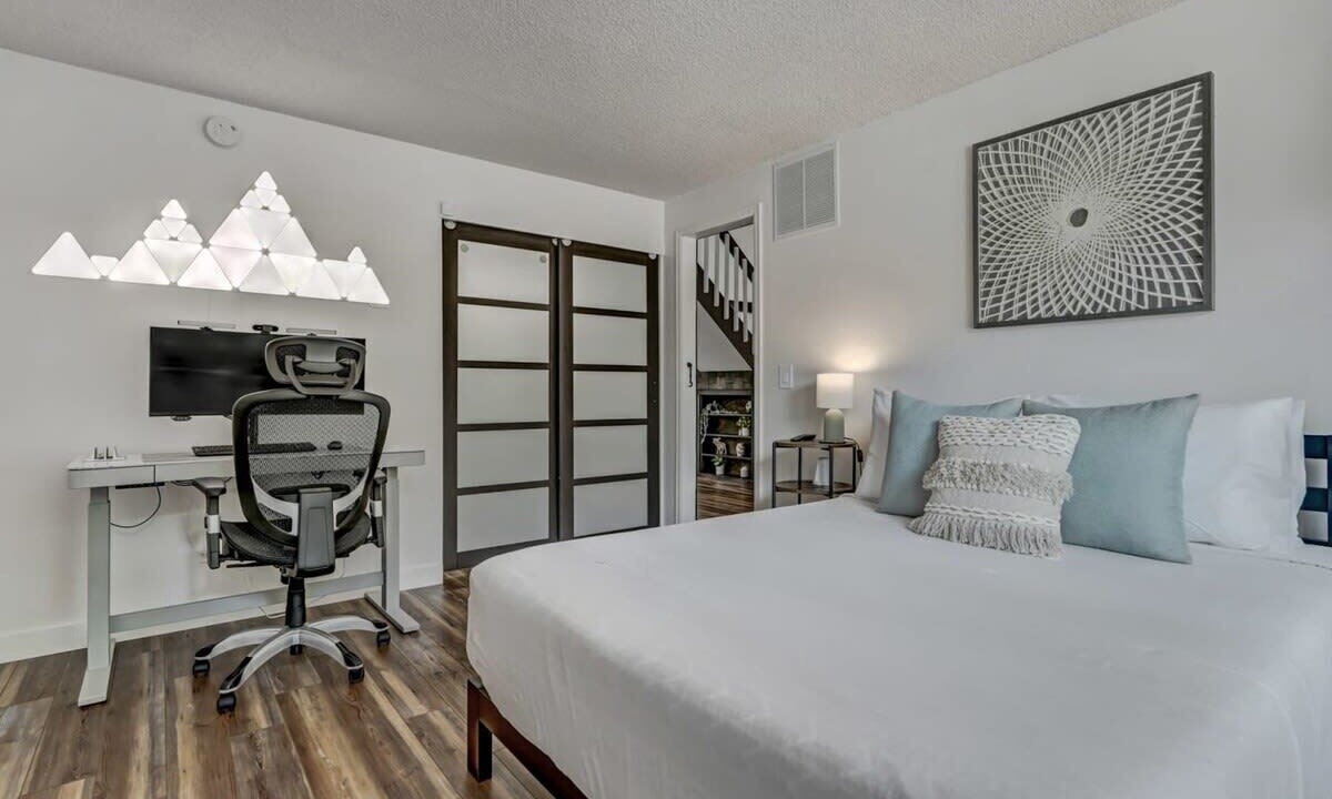 Photo of Bedroom in Northwest Colorado Springs