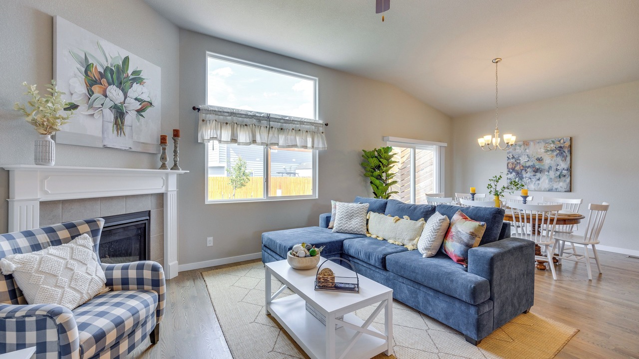 Photo of Livingroom in Falcon Hills