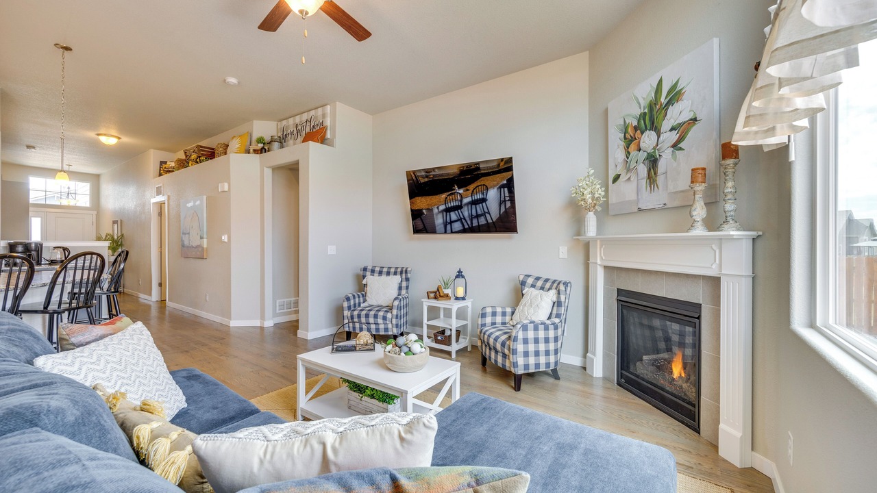 Photo of Livingroom in Falcon Hills