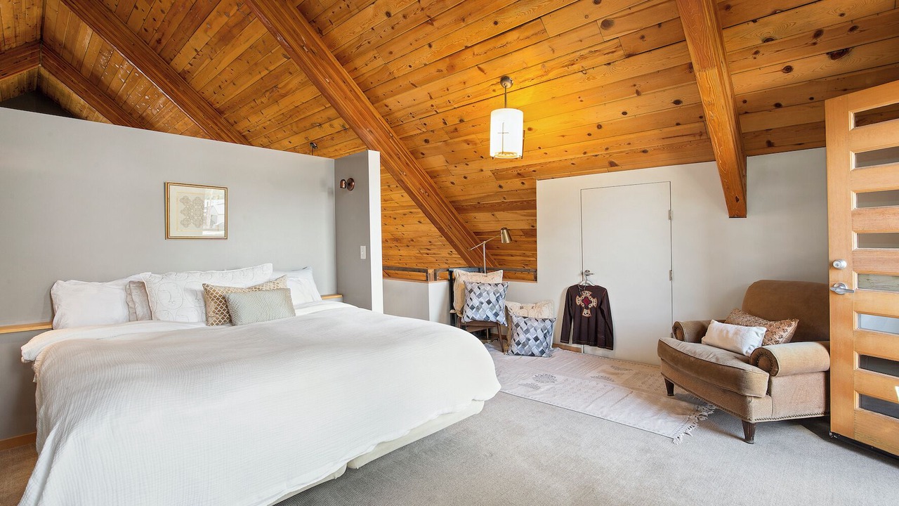 Photo of Bedroom in North Park Hill