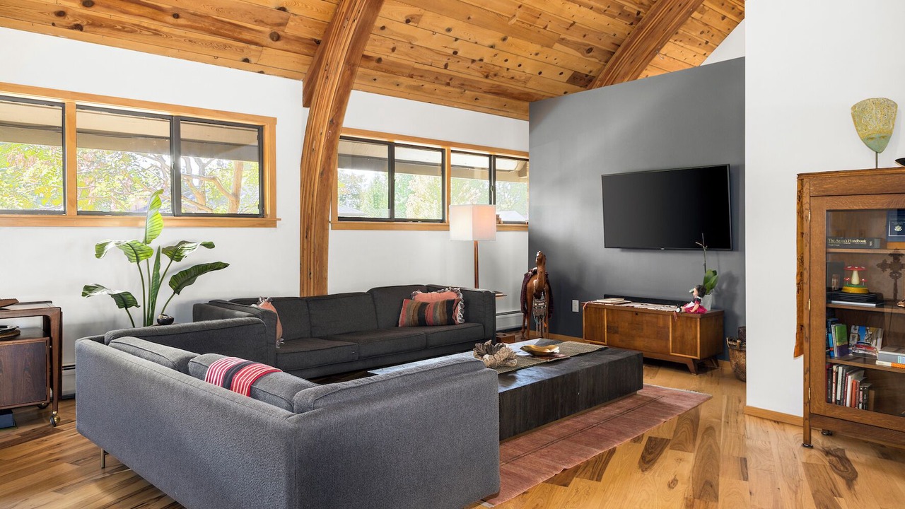 Photo of Livingroom in North Park Hill