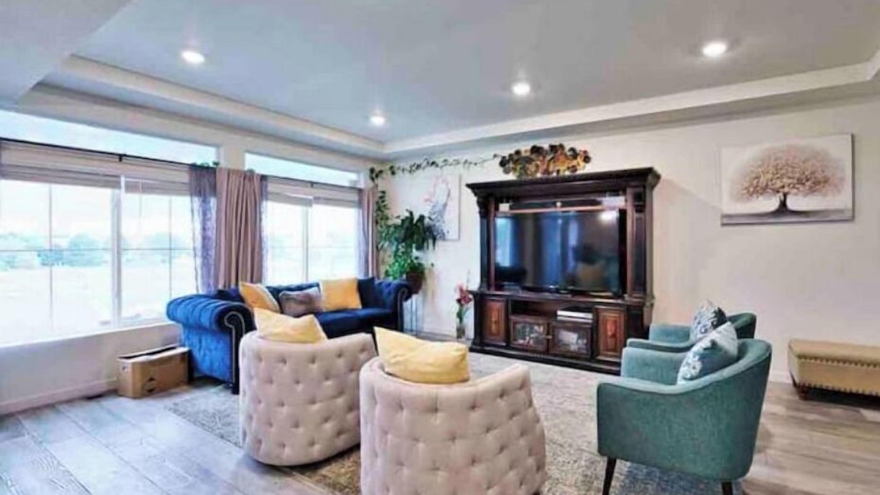 Photo of Livingroom in Aurora