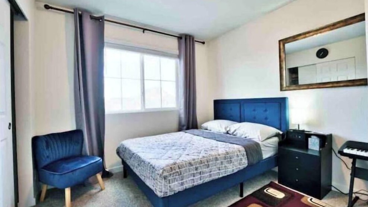 Photo of Bedroom in Aurora