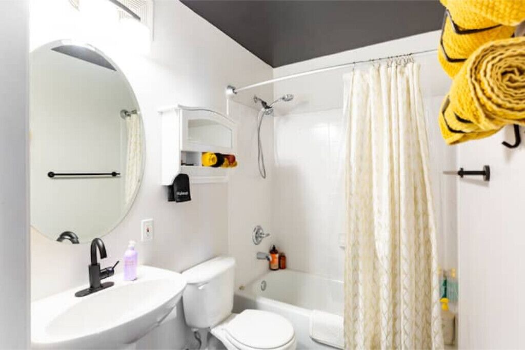Photo of Bathroom in Congress Park