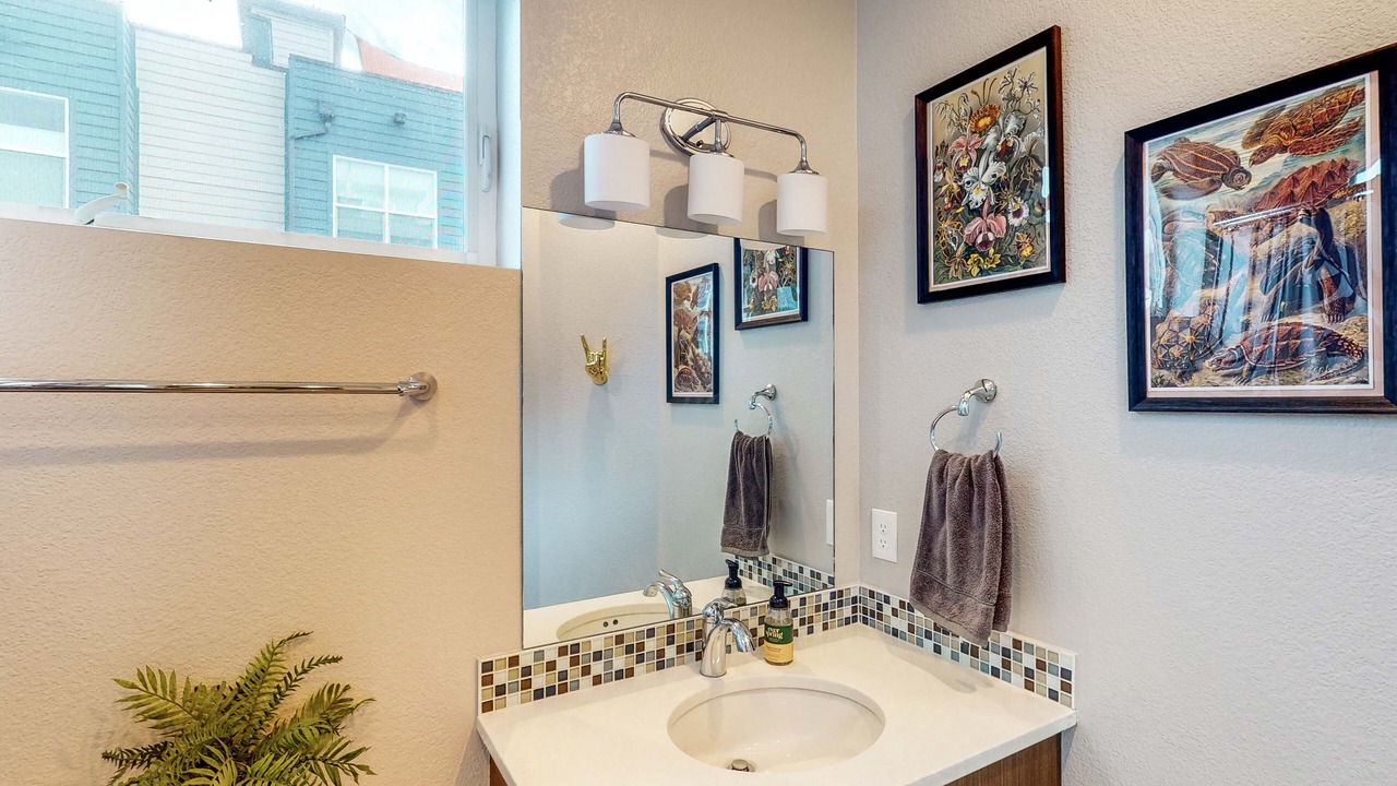 Photo of Bathroom in West Colfax