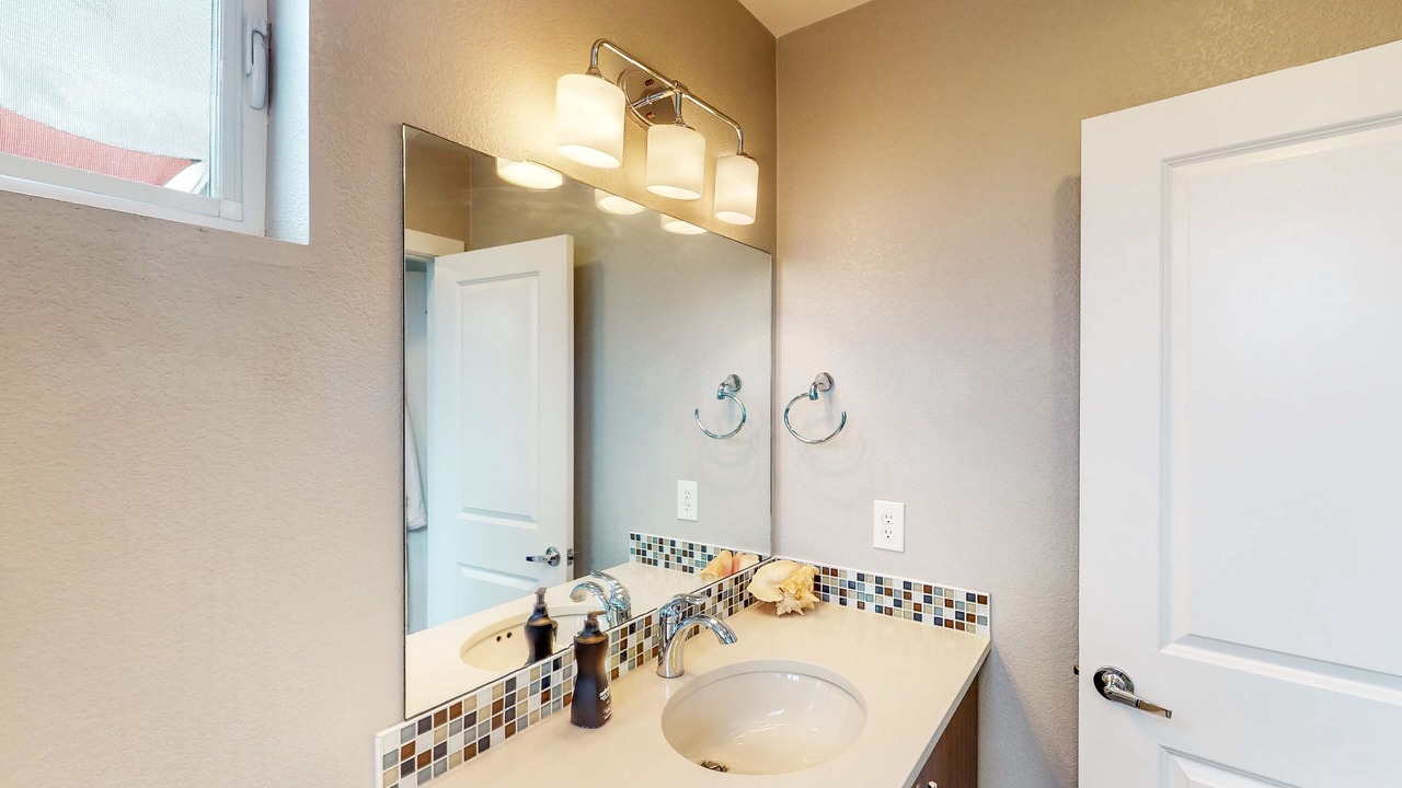 Photo of Bathroom in West Colfax