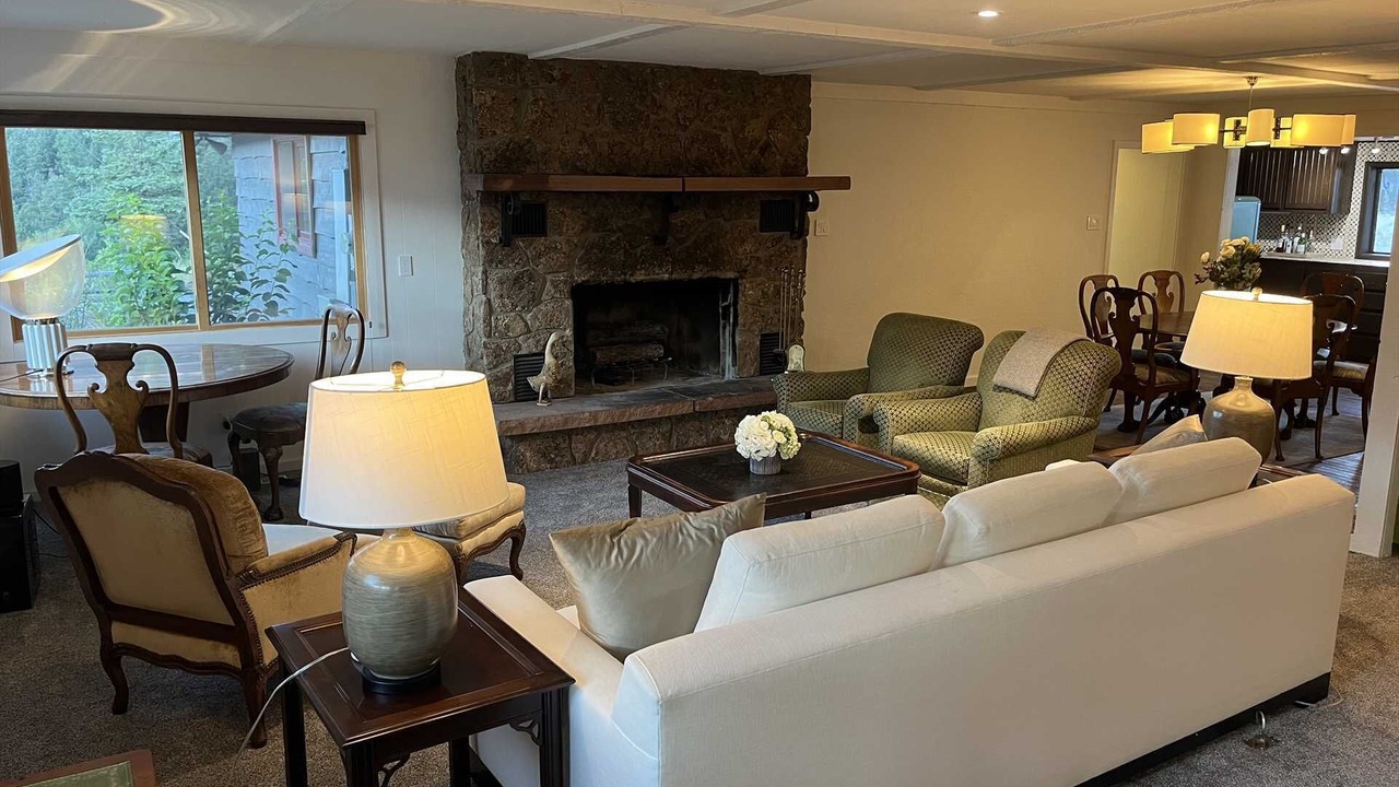 Photo of Livingroom in Lake City