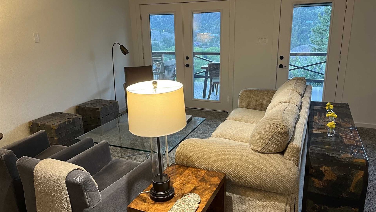Photo of Livingroom in Lake City