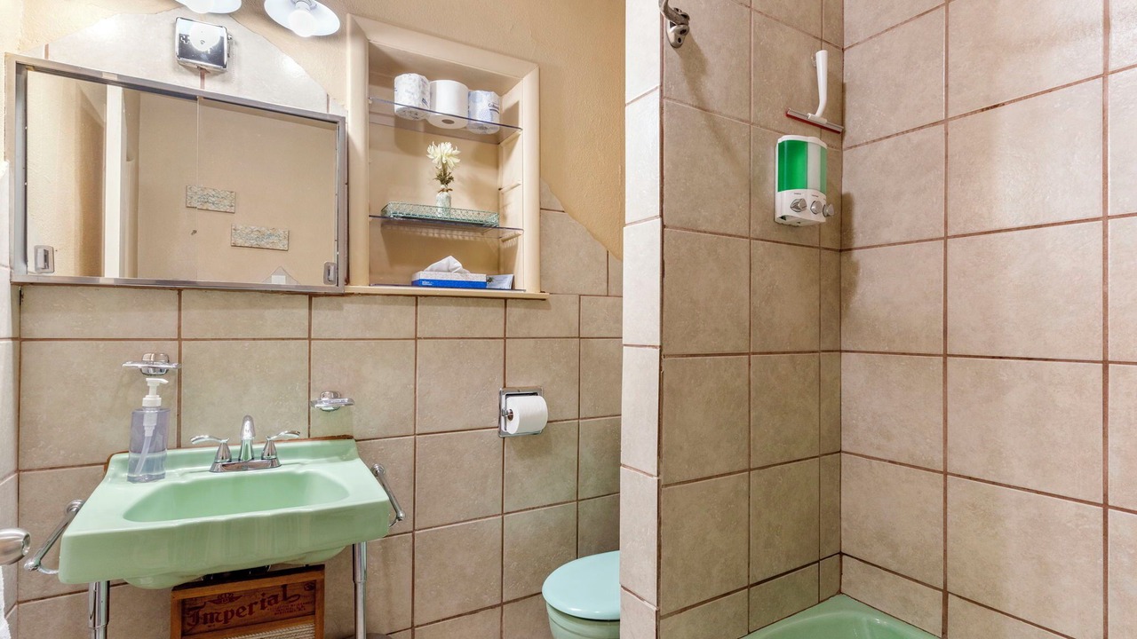 Photo of Bathroom in Manitou Springs Historic District