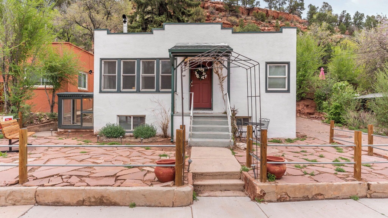 Photo of Outdoor in Manitou Springs Historic District