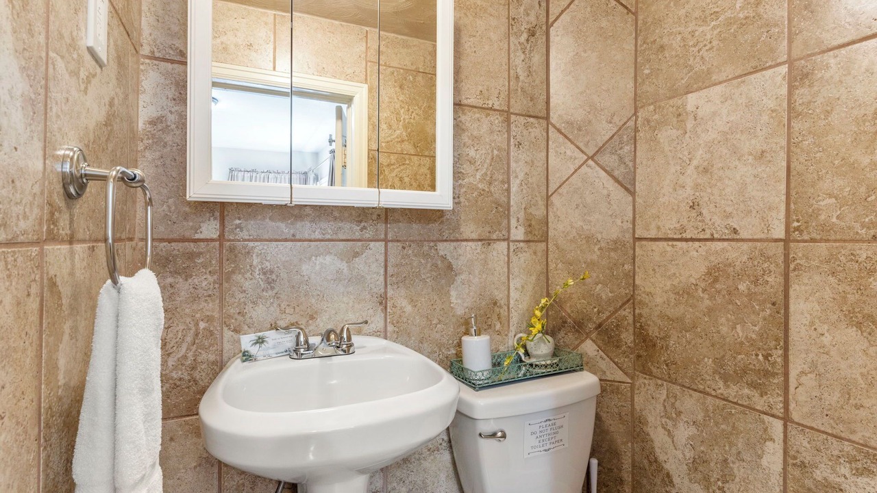 Photo of Bathroom in Manitou Springs Historic District