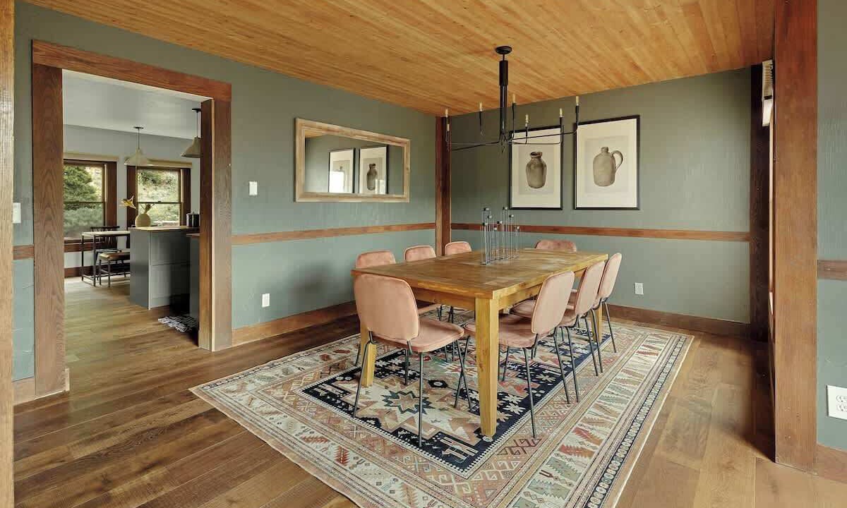 Photo of Livingroom in Hangen Ranch And M and B
