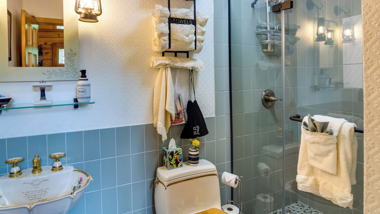 Photo of Bathroom in Green Valley