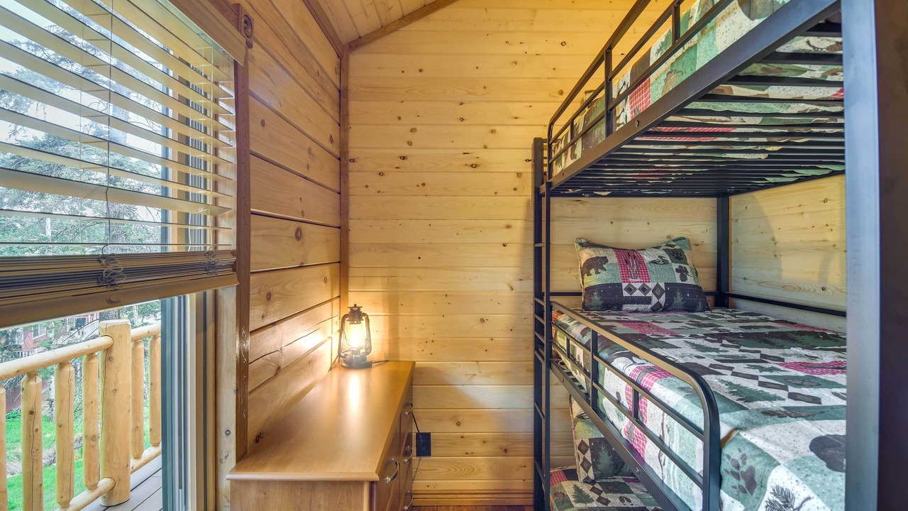 Photo of Bedroom in Green Valley