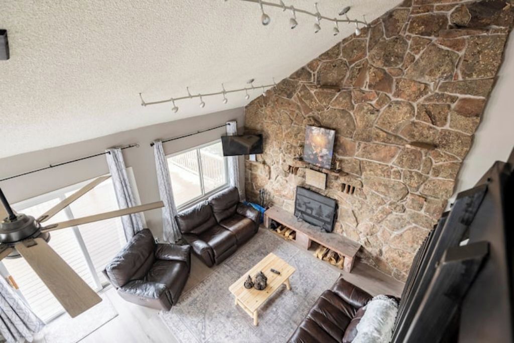 Photo of Livingroom in Crystal Lake