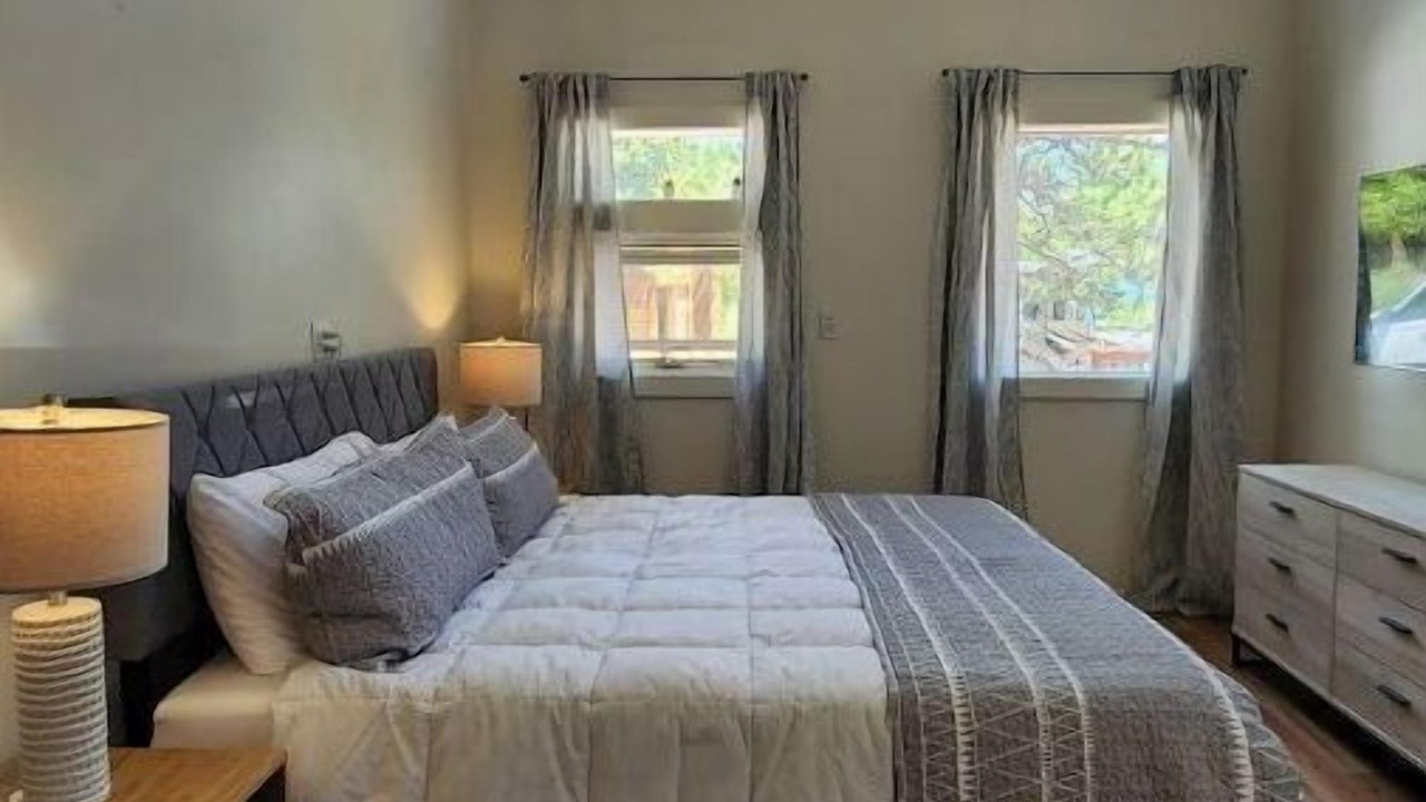 Photo of Bedroom in Black Hawk
