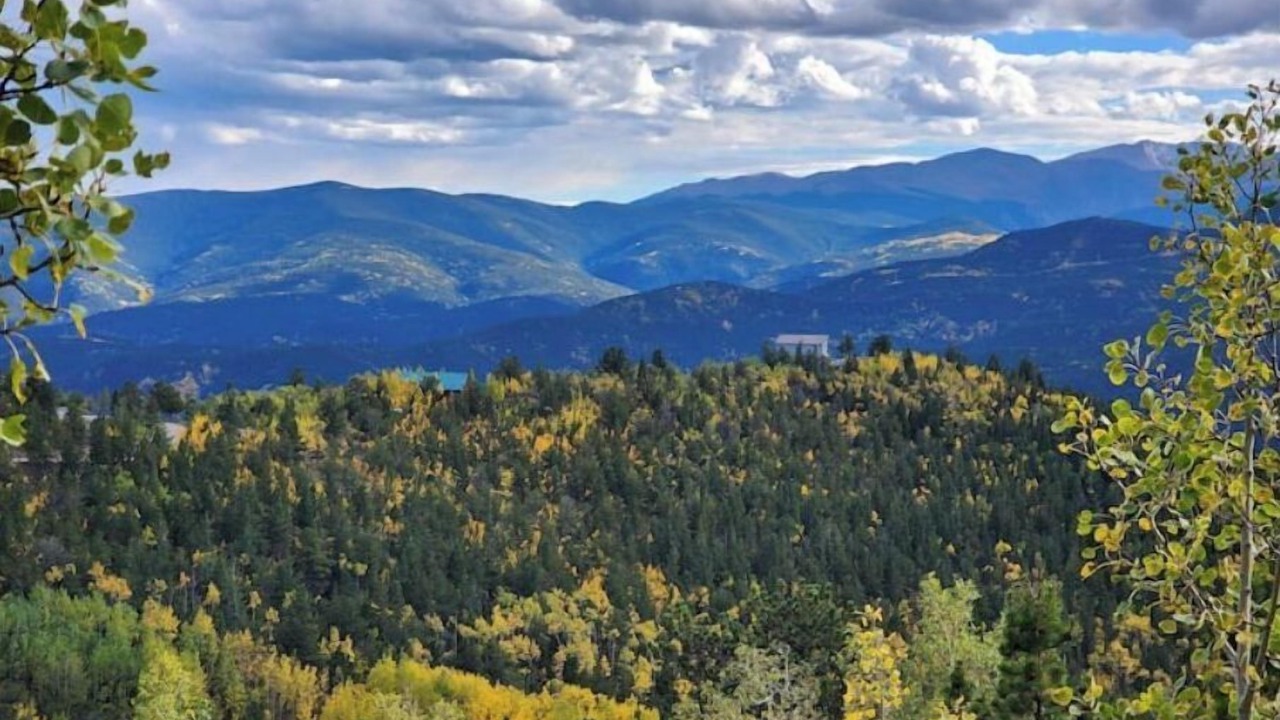 Photo of Outdoor in Black Hawk