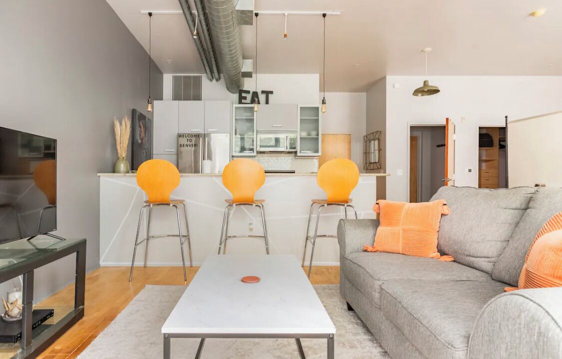 Photo of Livingroom in Ballpark