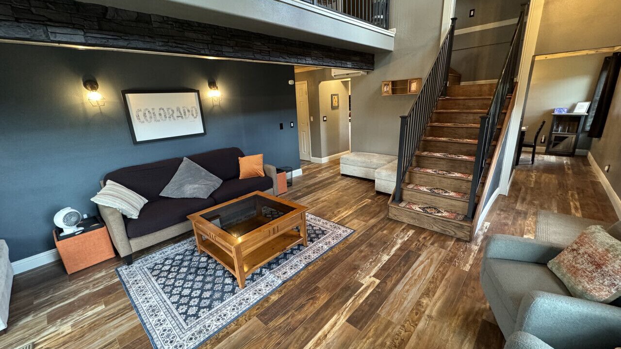 Photo of Livingroom in Canon City