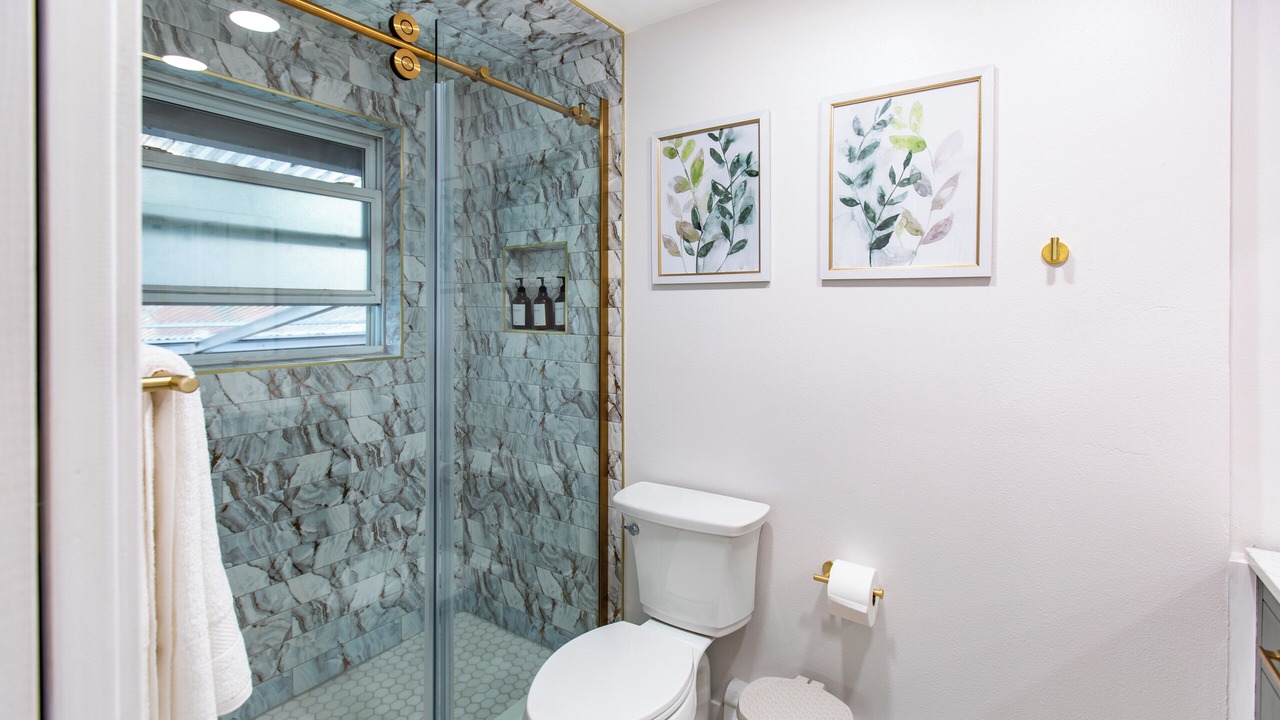 Photo of Bathroom in Applewood Villages