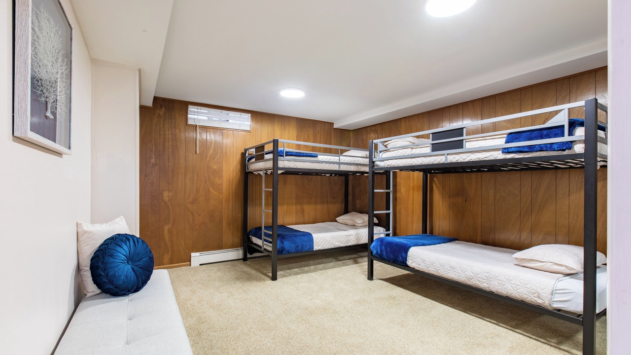 Photo of Bedroom in Applewood Villages