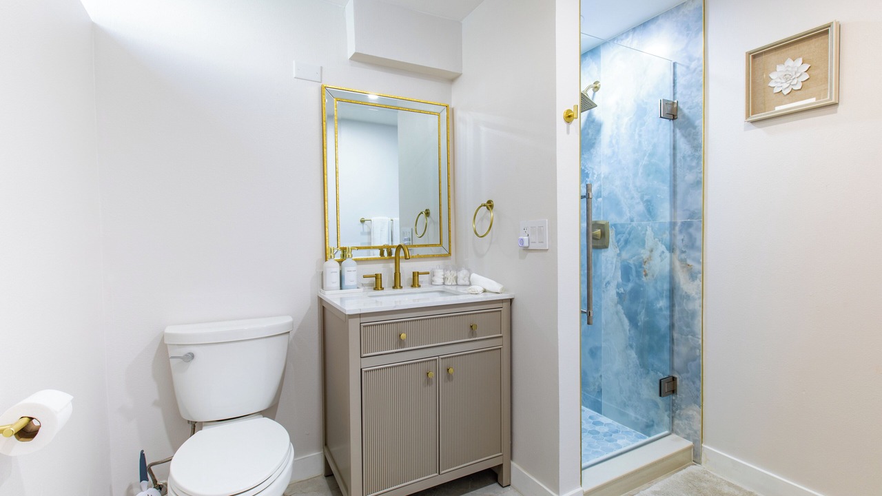Photo of Bathroom in Applewood Villages