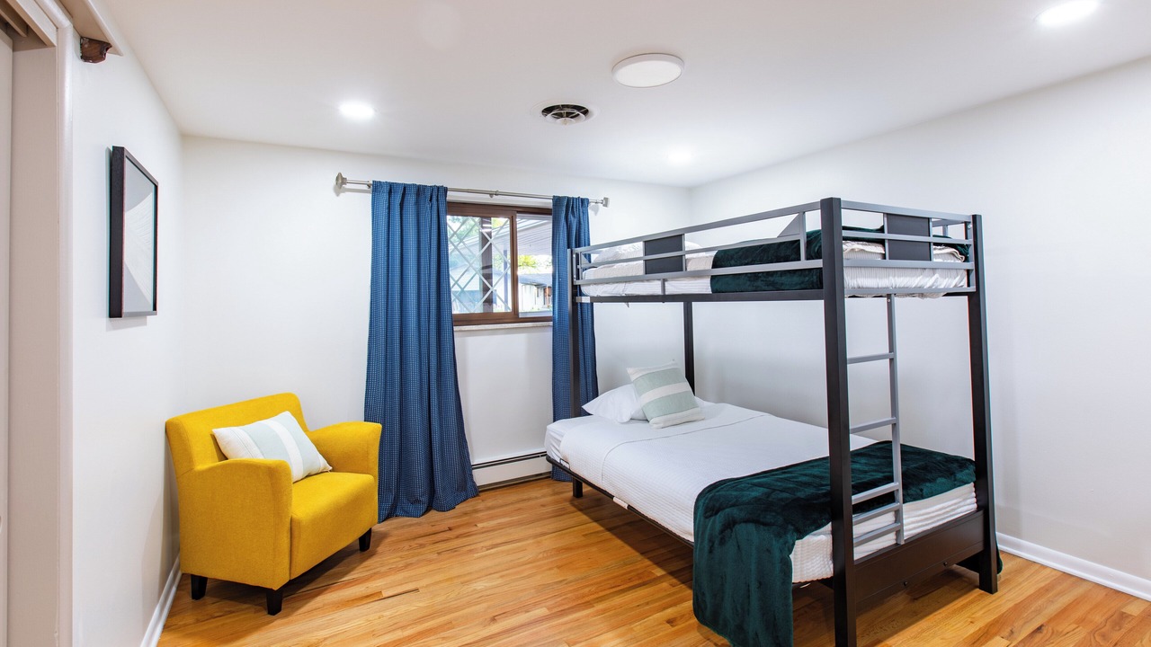 Photo of Bedroom in Applewood Villages